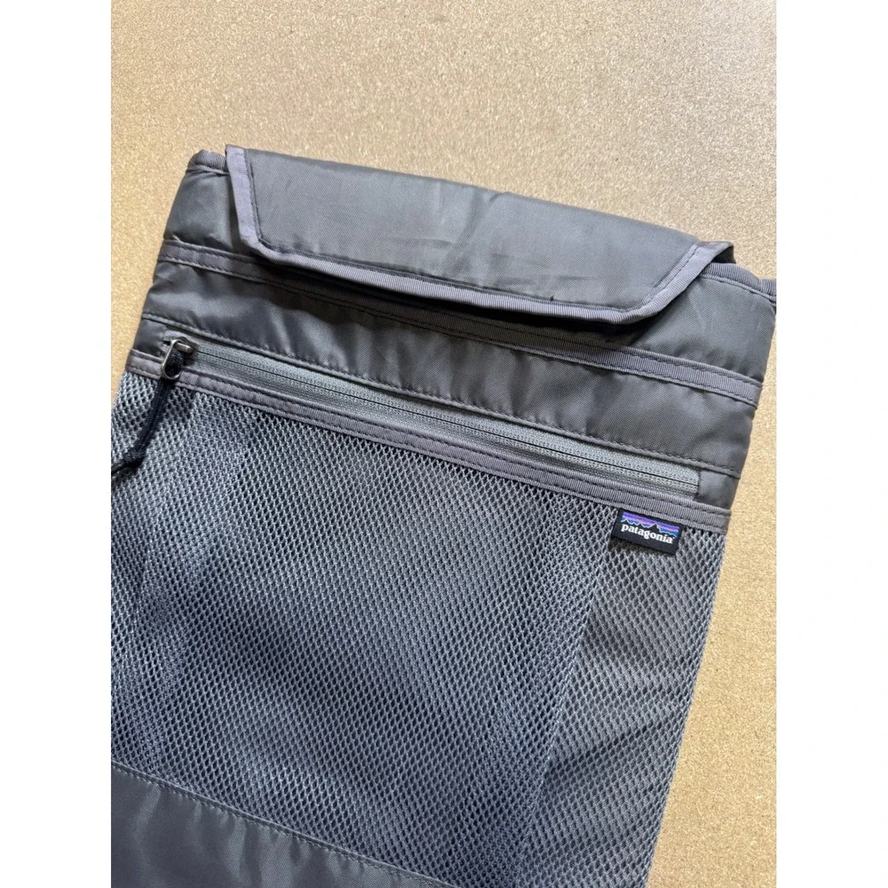 Patagonia Gray Padded Organizer Pouch‎ Tech Sleeve Laptop Tablet Pouch